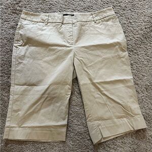 New York & Company Tan Women's Bermuda Shorts G-16